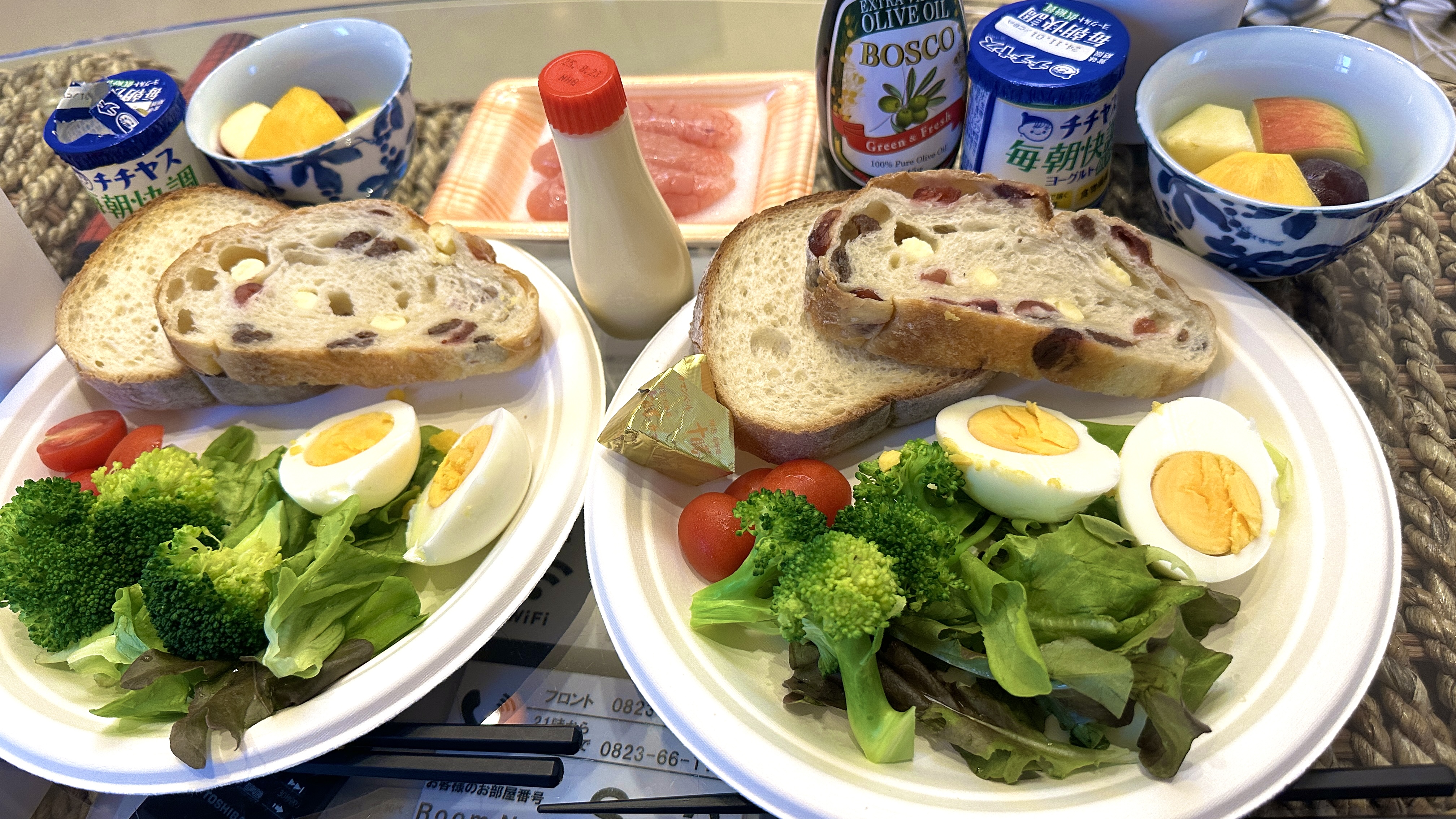 上蒲刈島ドーム型コテージお部屋で朝食 上蒲刈島ドーム型コテージお部屋で朝食