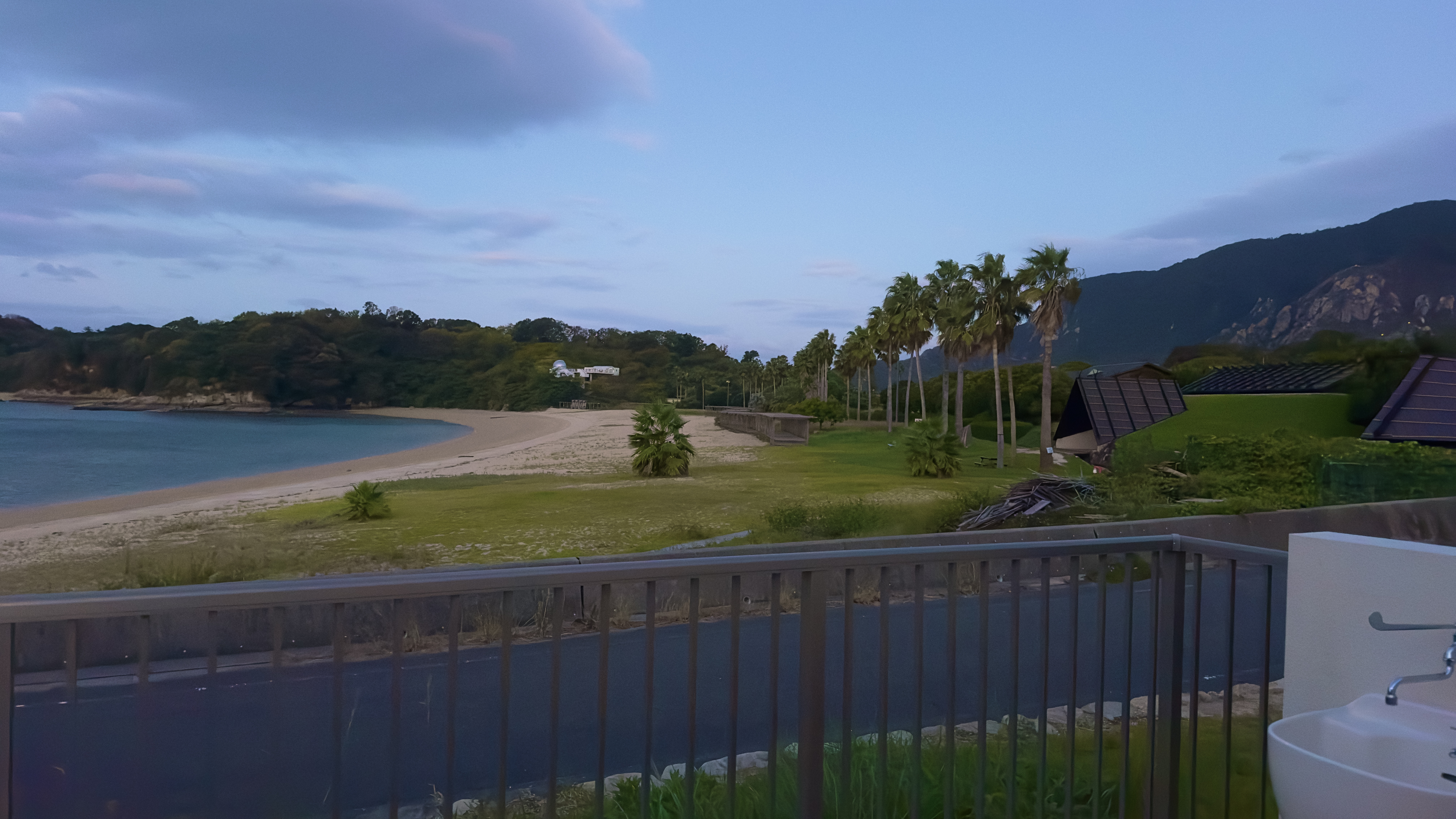 上蒲刈島ドーム型コテージ