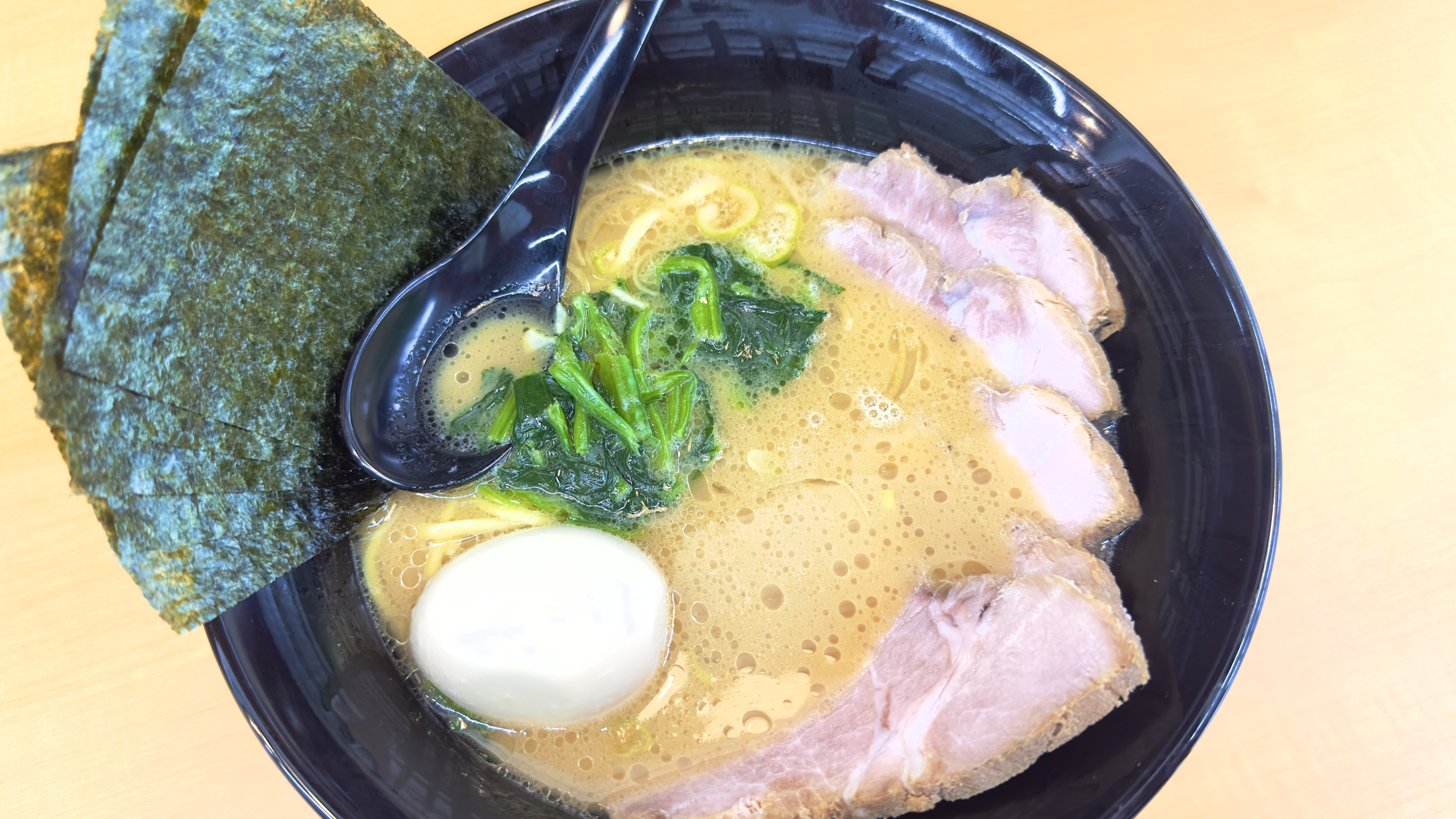 志村三丁目駅前の新しいラーメン屋さん🍜横浜家系 豚丸
