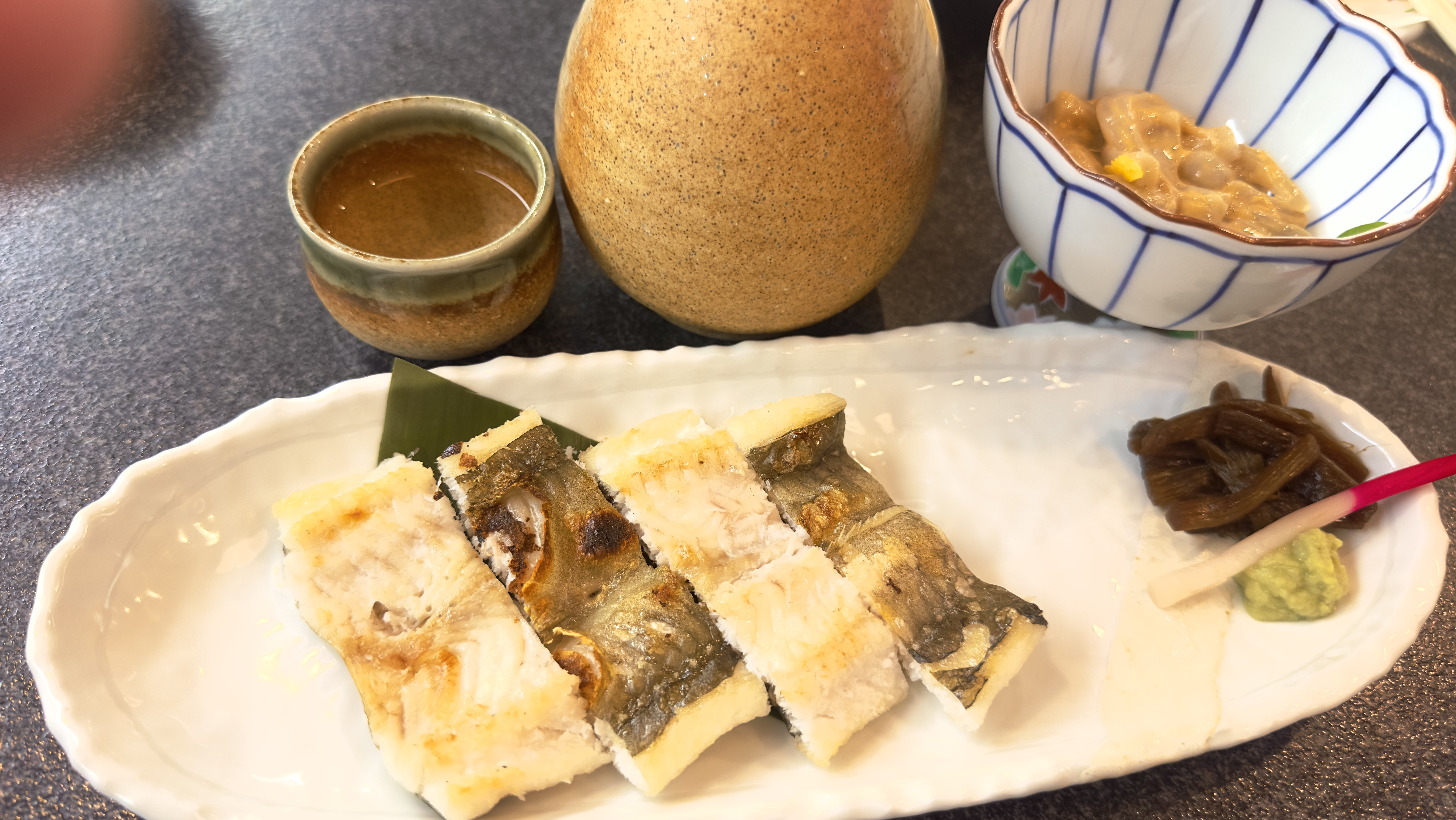 すしざんまい赤羽 アナゴの白焼き