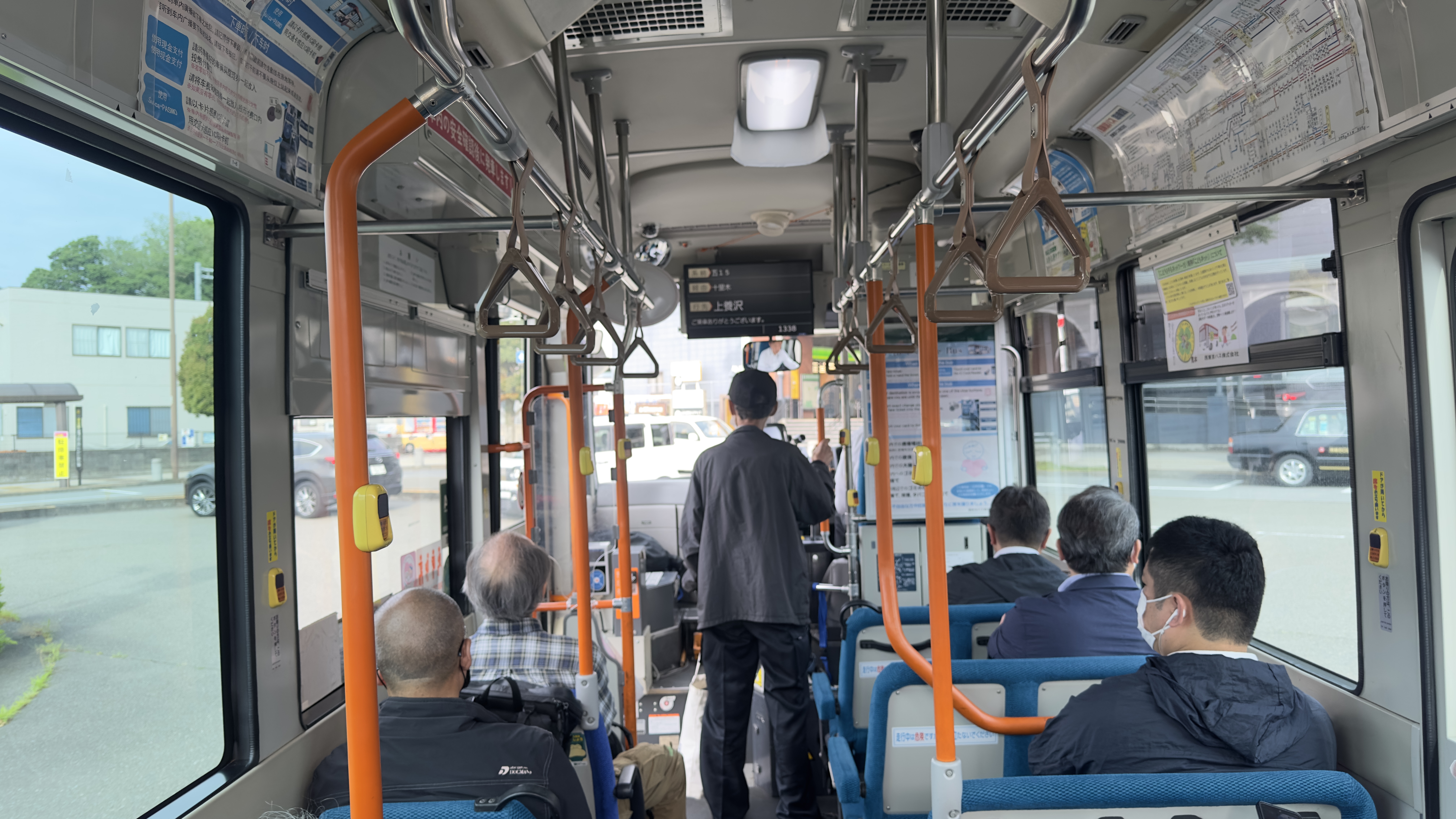 武蔵五日市駅発始発バス🚌 武蔵五日市駅発始発バス🚌
