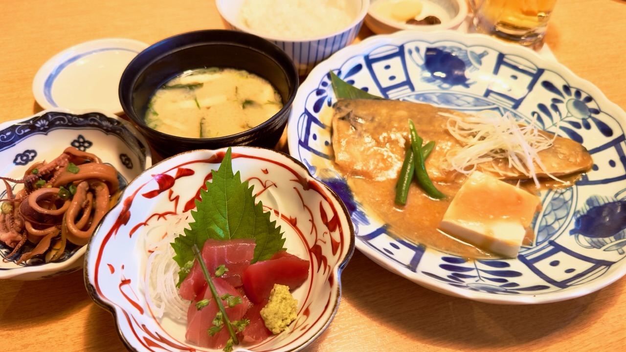 日本海庄や、サバの味噌煮ランチ